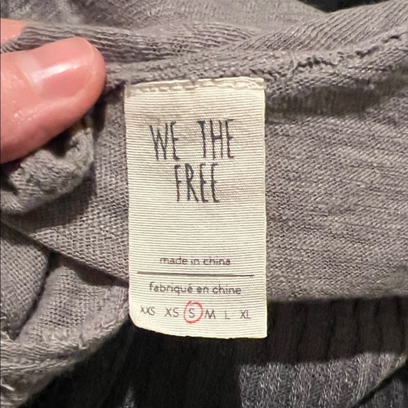 We The Free Gray Ombre V-Neck Top - Picture 5 of 5